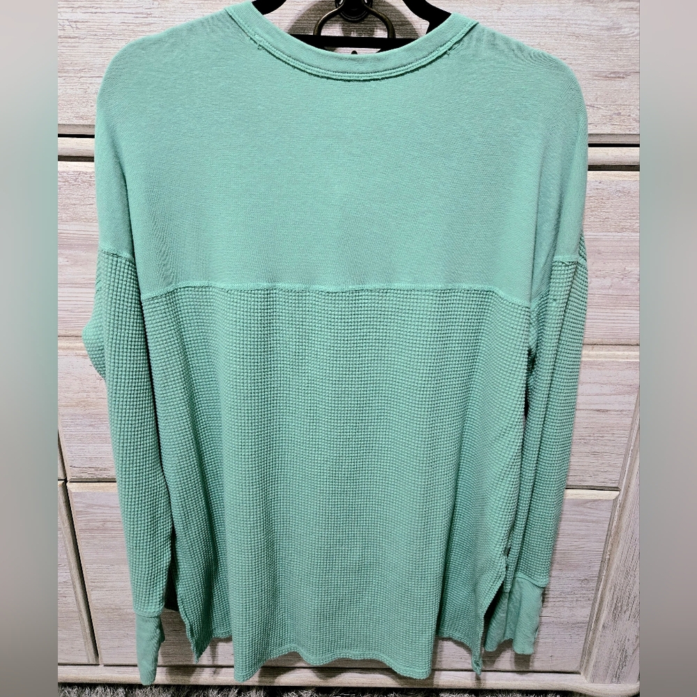 OFFLINE By Aerie Wow! Waffle Henley T-Shirt Retro Jade Color Women’s Mint Top - Picture 8 of 9